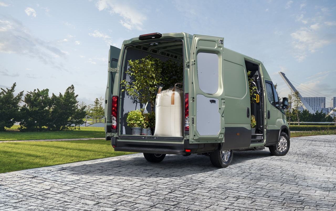 Imagem 1 Iveco Daily Furgão 3.0 30-160 Furgão - 3520 furgao 2027