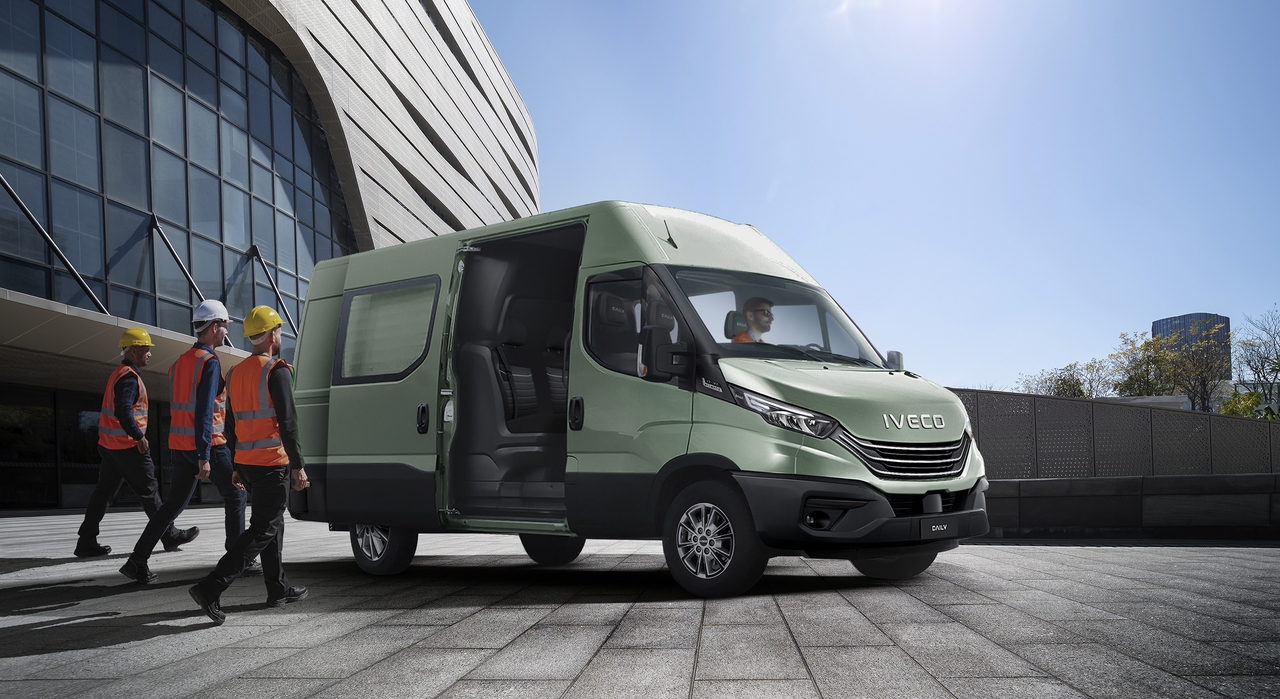 Imagem 2 Iveco Daily Furgão 3.0 30-160 Furgão - 3520 furgao 2027