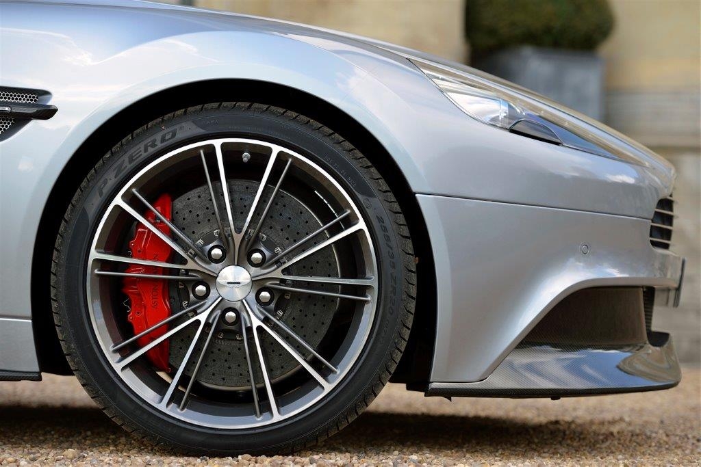 Imagem 8 Aston Martin Vanquish 6.0 2016