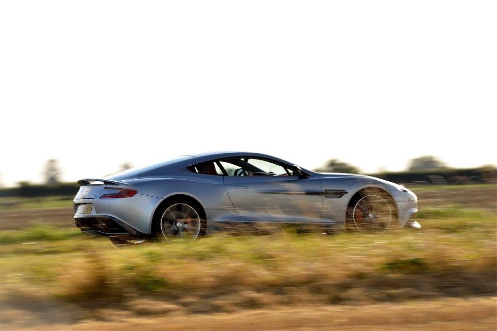 Imagem 9 Aston Martin Vanquish 6.0 2016