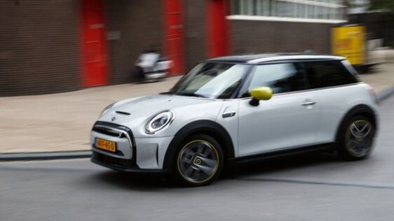 MINI Cooper 33kWh S E Multitone Edition 2023