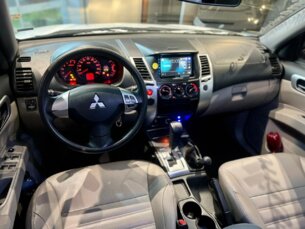 Foto 5 - Mitsubishi Pajero Pajero 3.2 DI-D Outdoor 4WD (Aut) automático