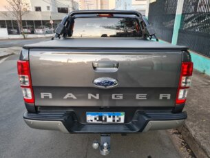 Foto 5 - Ford Ranger (Cabine Dupla) Ranger 2.2 TD XLS CD 4x4 (Aut) automático