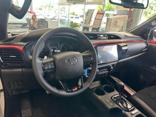 Foto 4 - Toyota Hilux Cabine Dupla Hilux CD 2.8 TDI GR-S WT 4WD automático