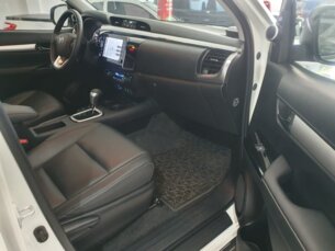 Foto 10 - Toyota Hilux Cabine Dupla Hilux CD 2.8 TDI SRX 4WD (Aut) automático