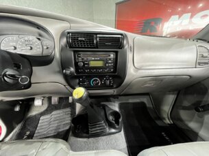 Foto 3 - Ford Ranger (Cabine Simples-Estendida) Ranger STX 4x2 4.0 V6 12V (Cab Simples) manual