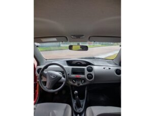 Foto 7 - Toyota Etios Hatch Etios 1.3 (Flex) manual