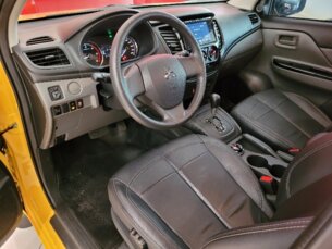 Foto 7 - Mitsubishi L200 Triton L200 Triton Savana 2.4 D GLS 4WD (Aut) automático