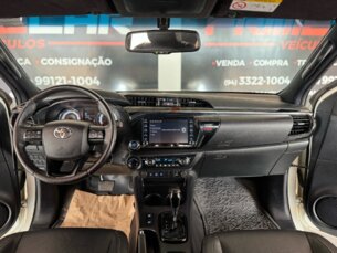 Foto 5 - Toyota Hilux Cabine Dupla Hilux 2.8 TDI CD SRX 4x4 (Aut) automático