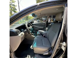 Foto 2 - Toyota Corolla Corolla Sedan XEi 1.8 16V (nova série) manual