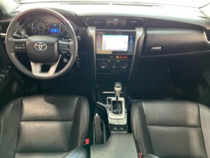 Foto 10 - Toyota SW4 SW4 2.7 SR 7L 4x2 (Aut) (Flex) automático