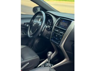 Foto 3 - Toyota Yaris Hatch Yaris 1.5 XLS Connect CVT automático