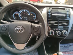 Foto 5 - Toyota Yaris Hatch Yaris 1.3 XL (Flex) manual