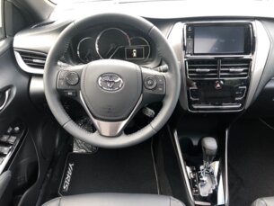 Foto 10 - Toyota Yaris Hatch Yaris 1.5 XLS CVT automático