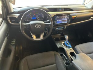 Foto 2 - Toyota Hilux Cabine Dupla Hilux 2.7 CD SR (Aut) automático
