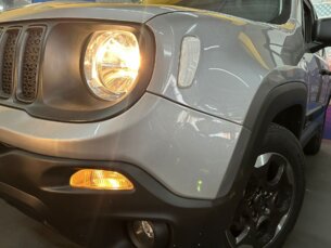 Foto 8 - Jeep Renegade Renegade 1.8 Sport (Aut) automático