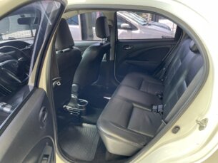 Foto 2 - Toyota Etios Hatch Etios Platinum 1.5 (Flex) (Aut) automático