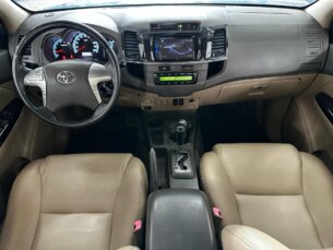 Foto 10 - Toyota SW4 Hilux SW4 SRV 3.0 4X4 (7 Lugares) automático