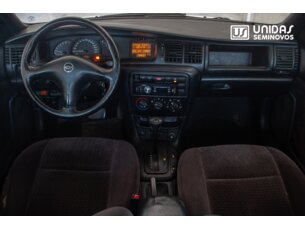 Foto 9 - Chevrolet Vectra Vectra GLS 2.2 SFi 16V automático