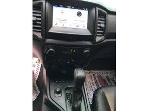 Foto 9 - Ford Ranger (Cabine Dupla) Ranger 3.2 CD Storm 4WD (Aut) automático