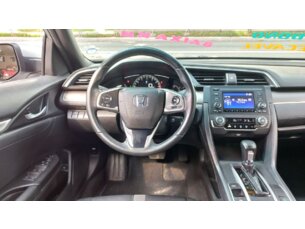 Foto 10 - Honda Civic Civic 2.0 LX CVT automático
