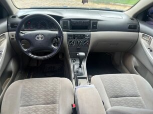 Foto 5 - Toyota Corolla Corolla Sedan XEi 1.8 16V (nova série) automático