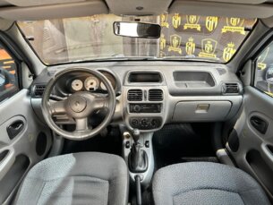 Foto 5 - Renault Clio Clio Hatch. Authentique 1.0 16V (flex) manual
