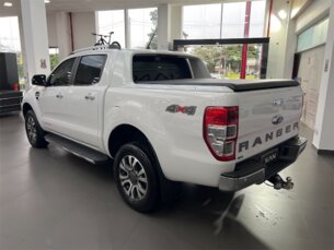 Foto 4 - Ford Ranger (Cabine Dupla) Ranger 3.2 CD Limited 4x4 automático