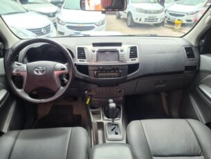 Foto 2 - Toyota Hilux Cabine Dupla Hilux 3.0 TDI 4x4 CD SRV automático
