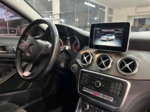 Foto 6 - Mercedes-Benz GLA GLA 200 Advance automático