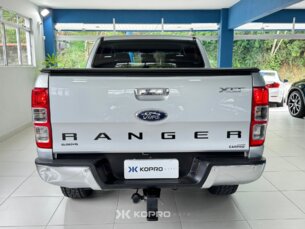 Foto 8 - Ford Ranger (Cabine Dupla) Ranger 3.2 TD CD XLT 4WD (Aut) automático