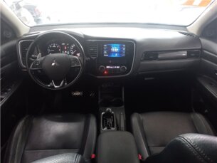 Foto 7 - Mitsubishi Outlander Outlander 2.2 DI-D 4WD (Aut) automático