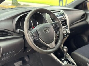 Foto 3 - Toyota Yaris Hatch Yaris 1.3 XL CVT (Flex) automático