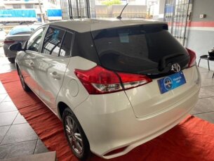 Foto 3 - Toyota Yaris Hatch Yaris 1.5 XL Plus Connect CVT automático