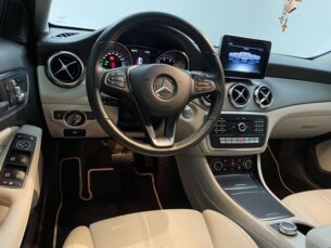 Foto 10 - Mercedes-Benz GLA GLA 200 Advance automático
