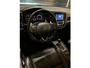 Foto 8 - Mitsubishi Outlander Outlander 2.2 DI-D 4WD (Aut) automático