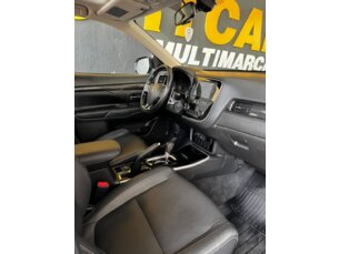 Foto 5 - Mitsubishi Outlander Outlander 2.0 Comfort Pack 7L CVT automático