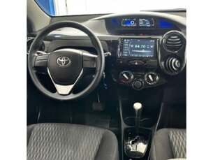 Foto 7 - Toyota Etios Hatch Etios X 1.3 (Flex) automático