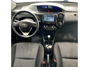 Foto 8 - Toyota Etios Hatch Etios X 1.3 (Flex) automático