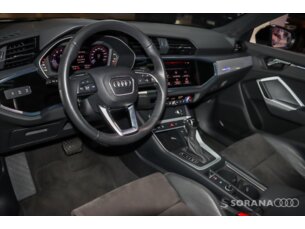 Foto 10 - Audi Q3 Q3 1.4 Black S line S-Tronic automático