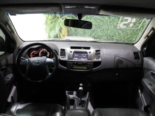 Foto 10 - Toyota Hilux Cabine Dupla Hilux 3.0 TDI 4x4 CD SRV automático