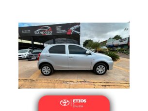 Foto 4 - Toyota Etios Hatch Etios X 1.3 (Flex) manual