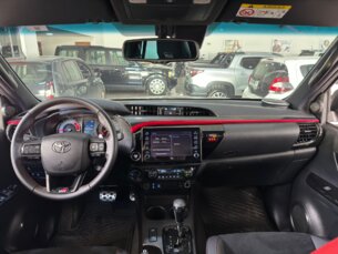 Foto 8 - Toyota Hilux Cabine Dupla Hilux CD 2.8 TDI GR-S 4WD automático