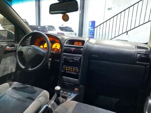 Foto 9 - Chevrolet Astra Hatch Astra Hatch Elegance 2.0 (Flex) (Aut) manual