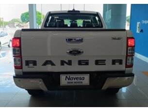 Foto 5 - Ford Ranger (Cabine Dupla) Ranger 3.2 CD XLT 4WD automático