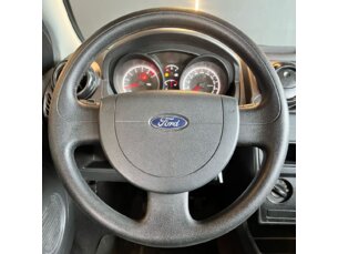 Foto 6 - Ford Fiesta Sedan Fiesta Sedan 1.0 Rocam (Flex) manual