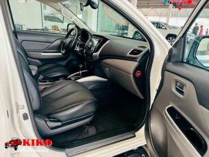 Foto 4 - Mitsubishi L200 Triton L200 Triton Sport 2.4 TD HPE 4WD (Aut) automático
