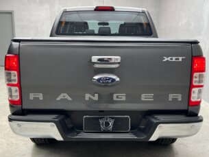 Foto 5 - Ford Ranger (Cabine Dupla) Ranger 3.2 XLT CD 4x4 (Aut) automático