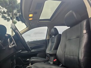 Foto 8 - Mitsubishi Outlander Outlander 2.2 DI-D Mid 4WD automático