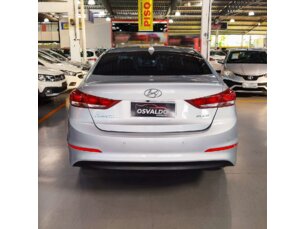 Foto 6 - Hyundai Elantra Elantra 2.0 Básica (Aut) (Flex) automático